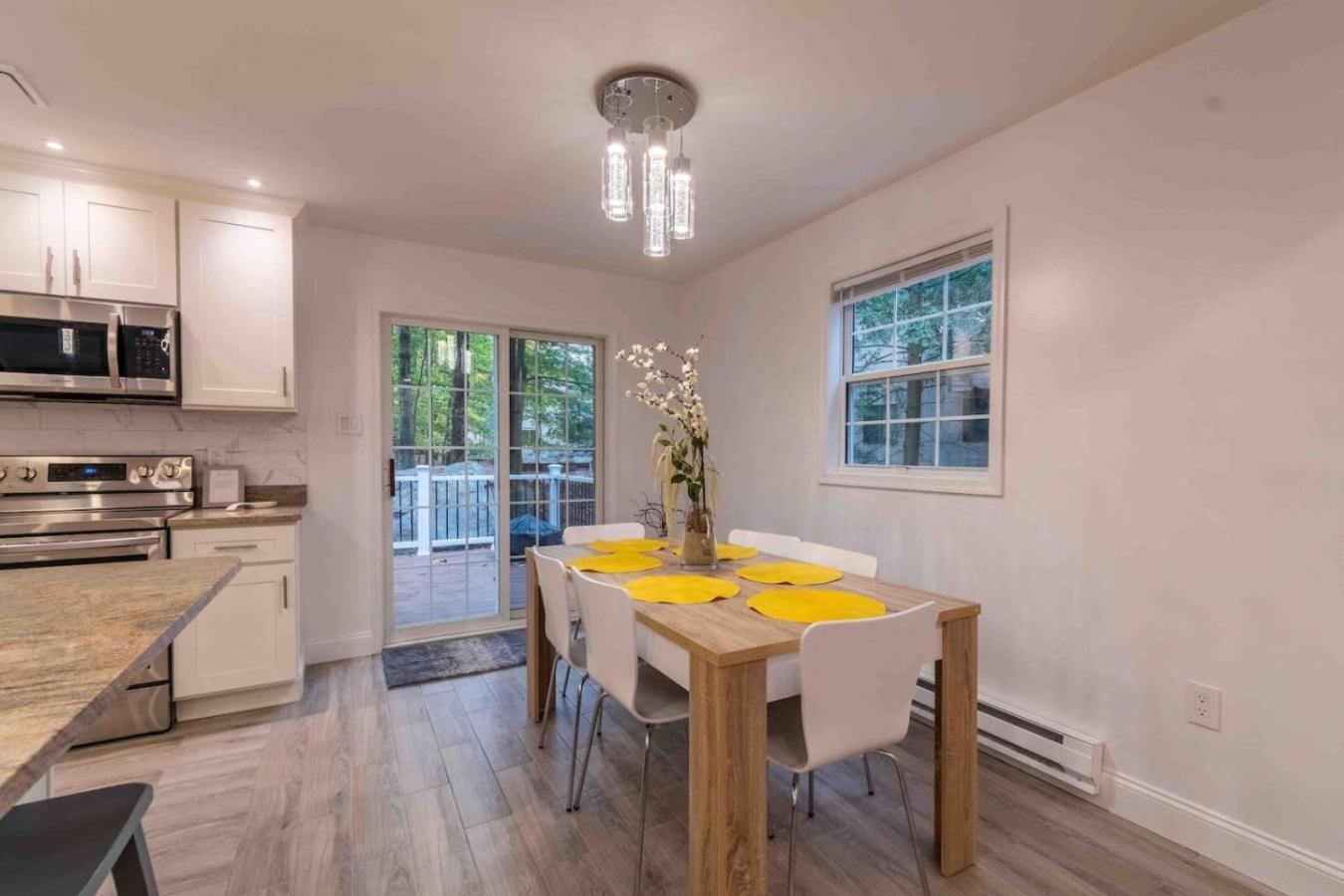 Luxury 6br Pocono In Heart Of Attractions Holiday home Tobyhanna