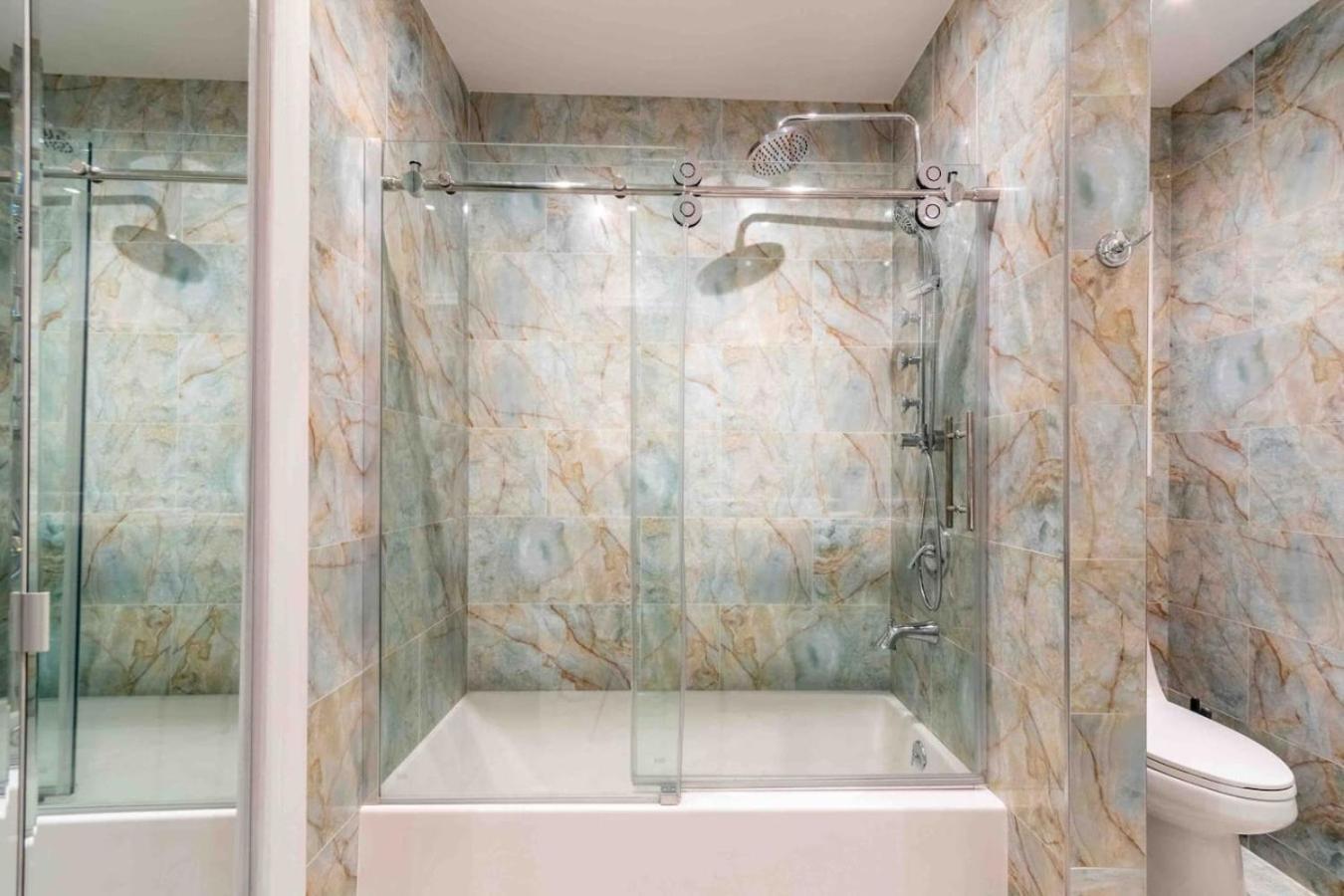 Luxury 6br Pocono In Heart Of Attractions Holiday home