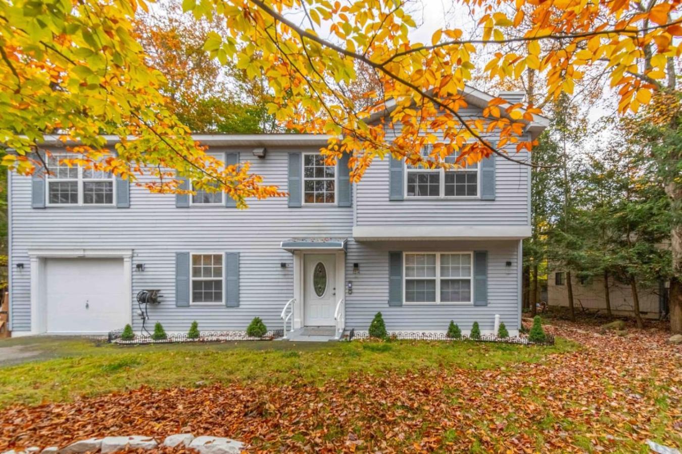 Luxury 6br Pocono In Heart Of Attractions Holiday home *